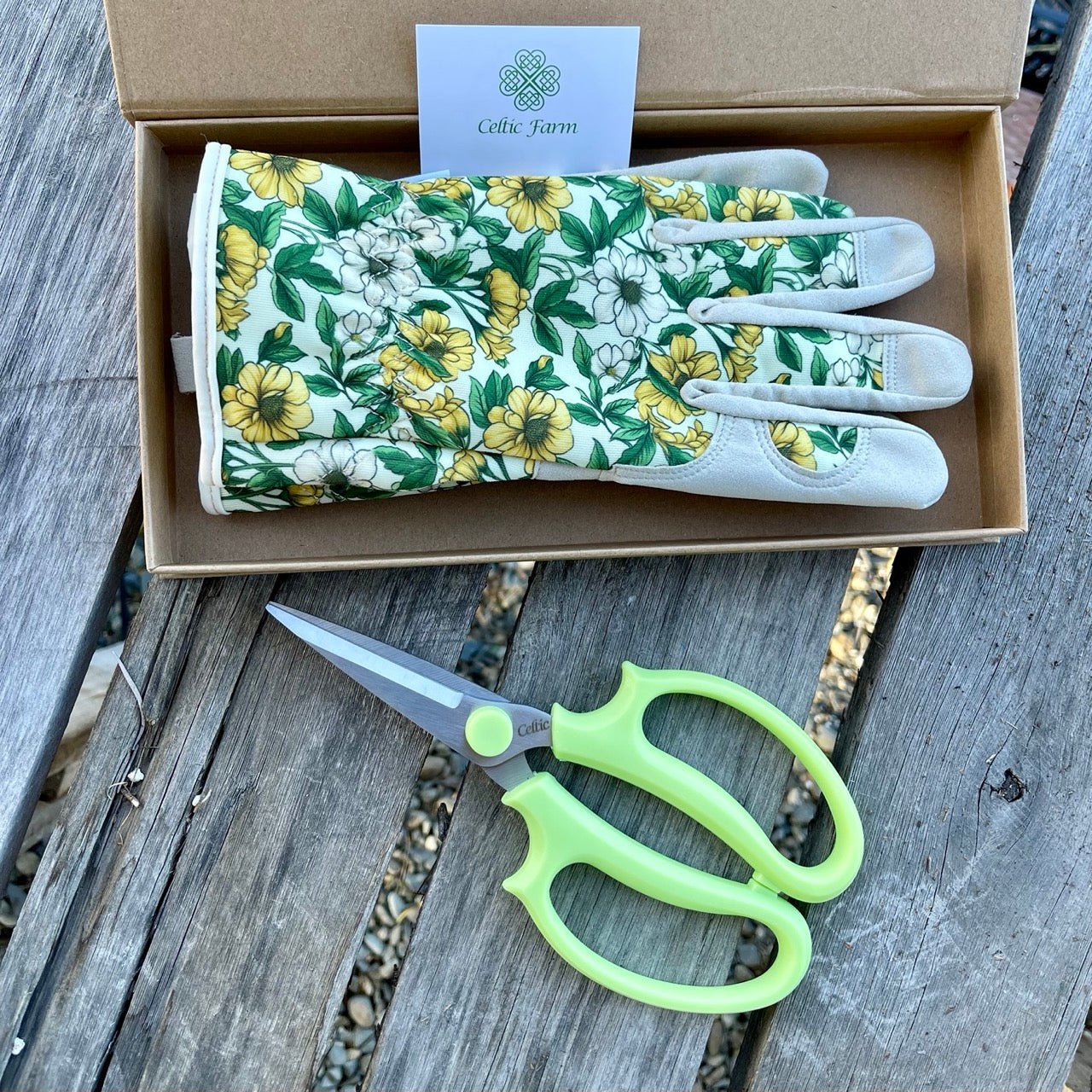 Garden Gift Box - Gloves and Garden Snips